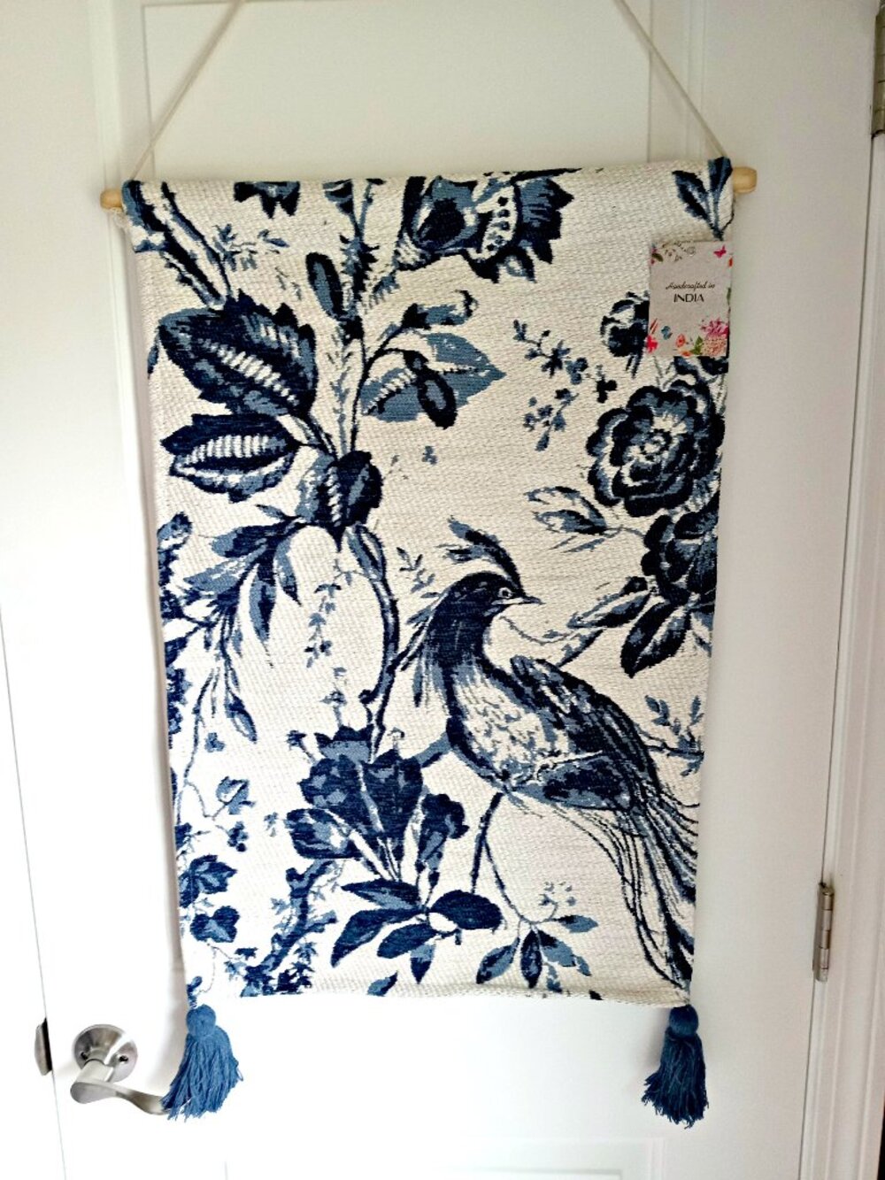 NEW! BEAUTIFUL TASSEL TAPESTRY WALL HANGING W/ BIRDS